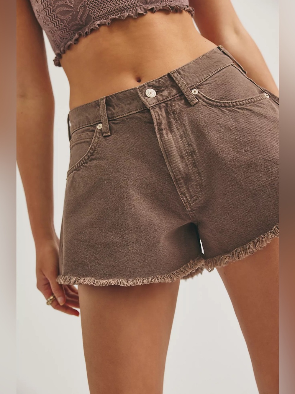 We The Free Sparks Fly denim Shorts  chocolate  mousse brown freyed hem Size 32